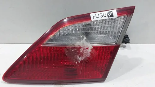 Lanterna Tampa Traseira Direita Hyundai Hb20 Sedan 2012 Á 16 Direito/passageiro Vermelho